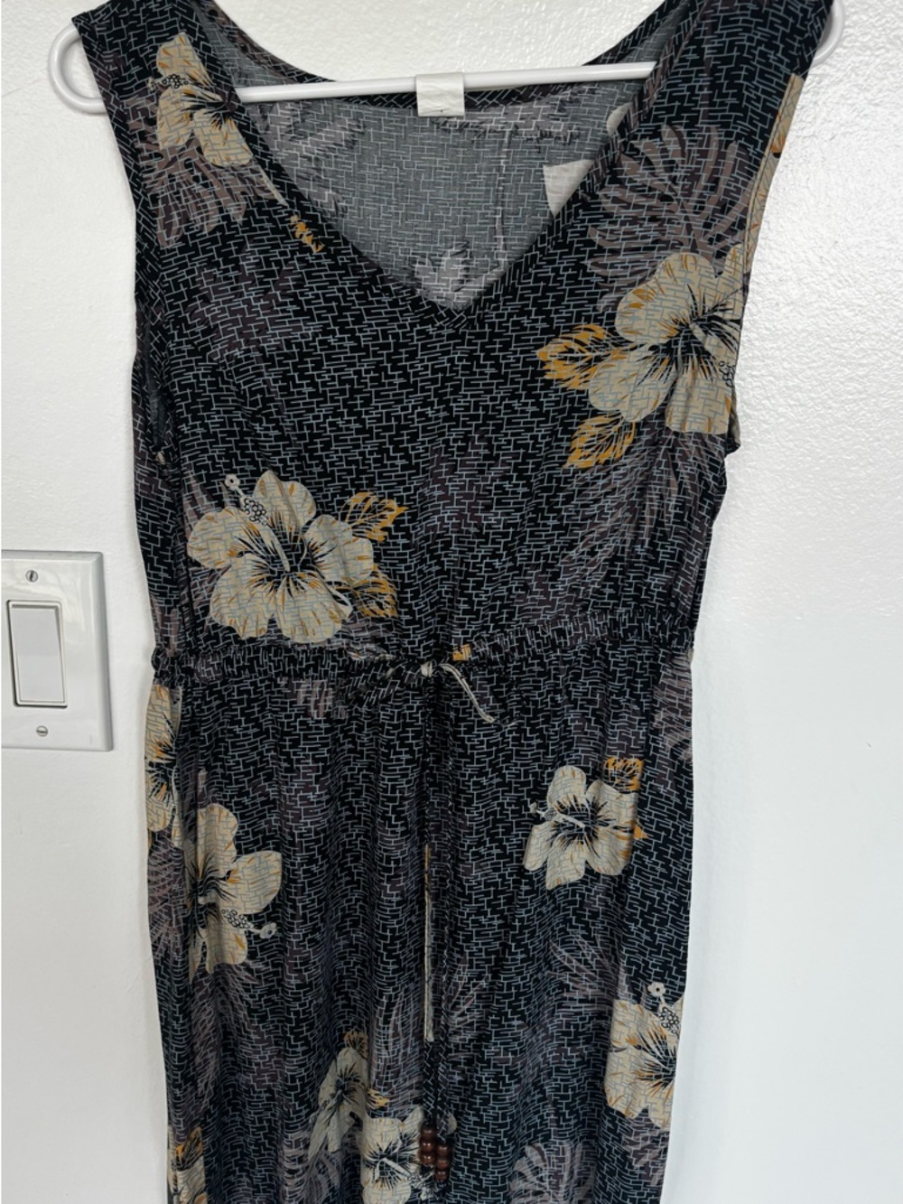 Sleeveless V-Neck Dress in Black with Cream Floral Print